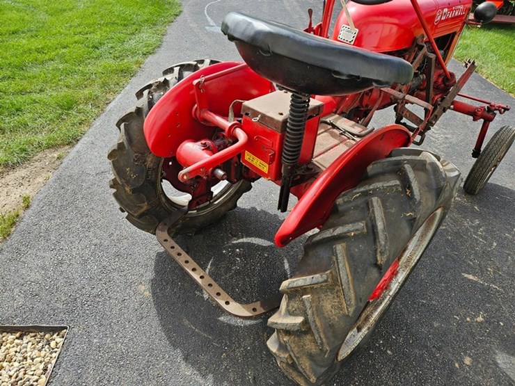 #2508-•-farmall-cub-tractor-image-28