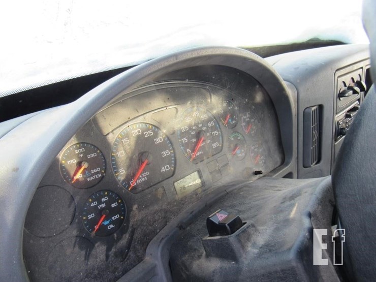 2005-international-durastar-4300-image-12