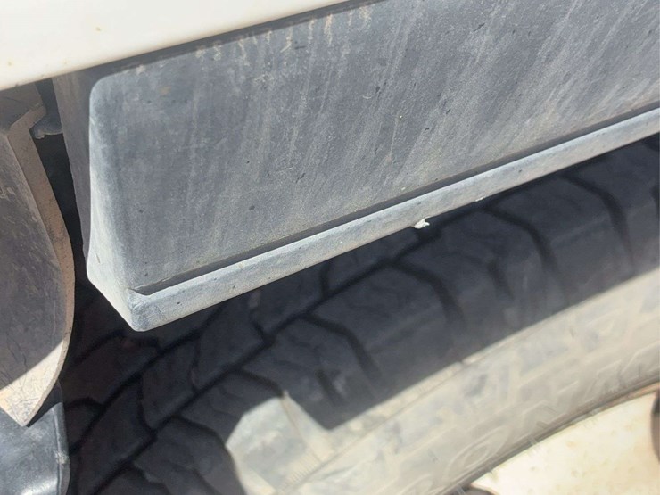 2006-chevrolet-w3500-image-34
