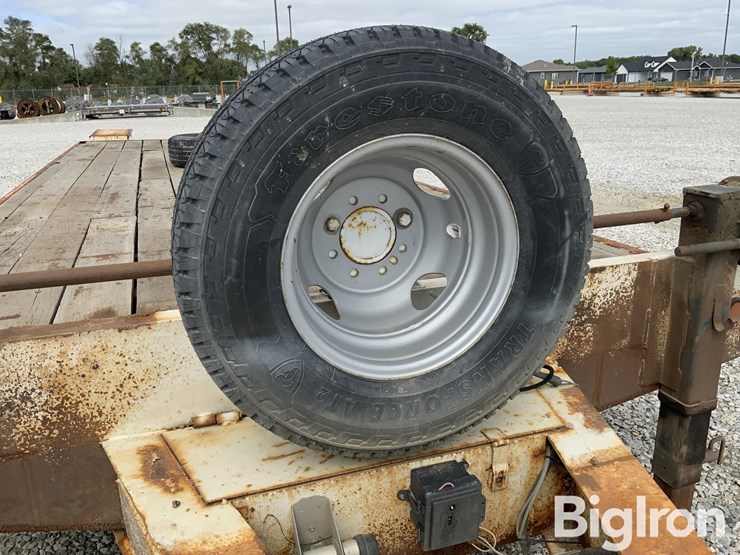 2002-felling-de-292-tri/a-flatbed-trailer-for-parts-image-13