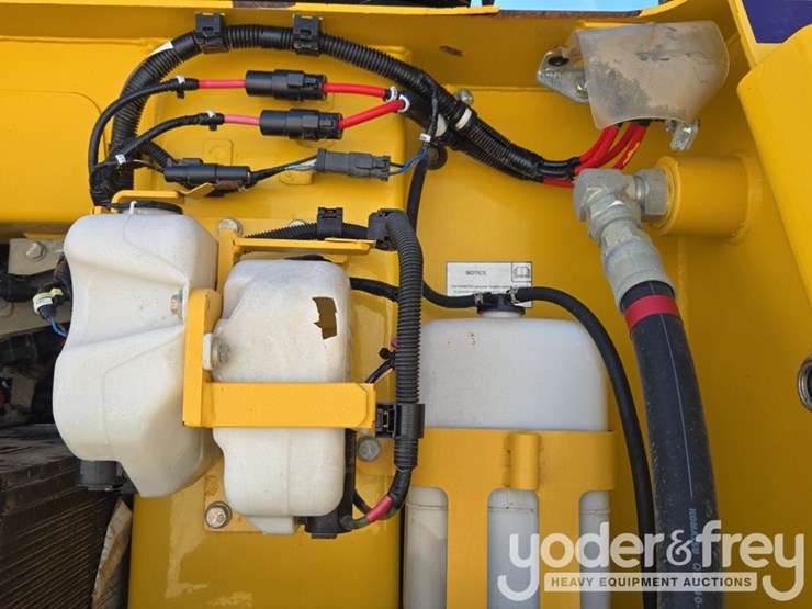 2018-komatsu-d61ex-24-image-34