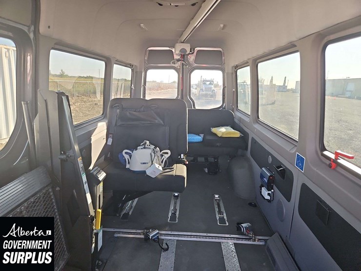 2012-mercedes-benz-sprinter-2500-image-16