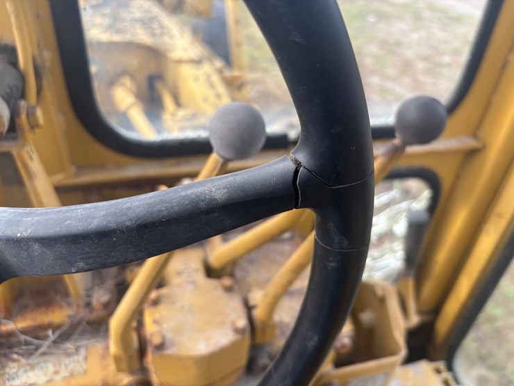 caterpillar-12-image-6