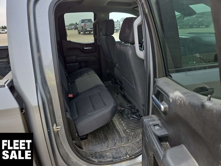 2023-chevrolet-silverado-1500-image-16