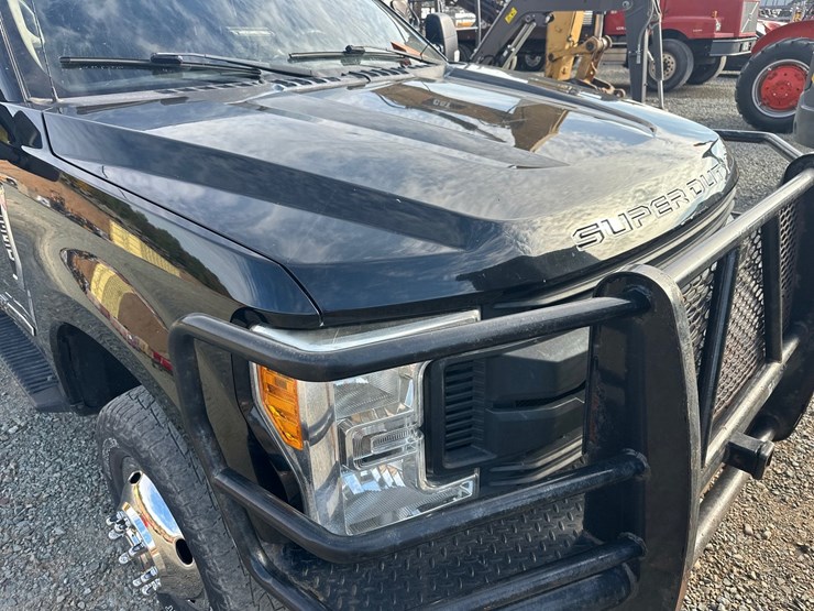 2017-ford-f350-xl-image-11