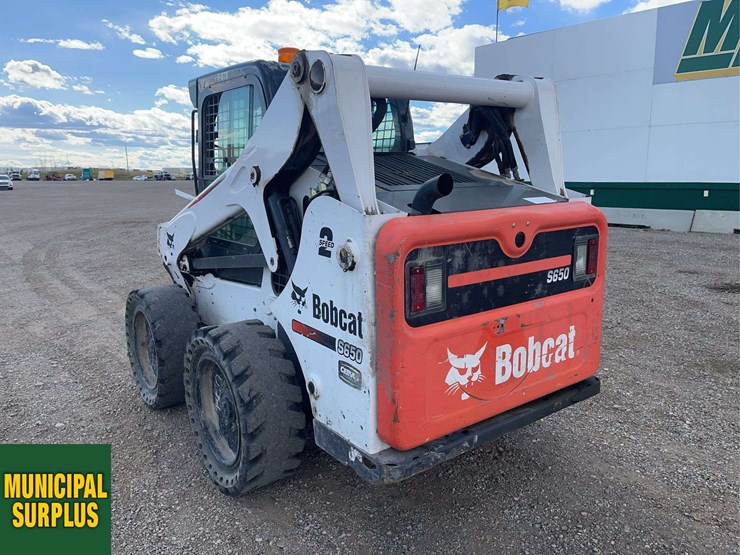 2014-bobcat-s650-image-3