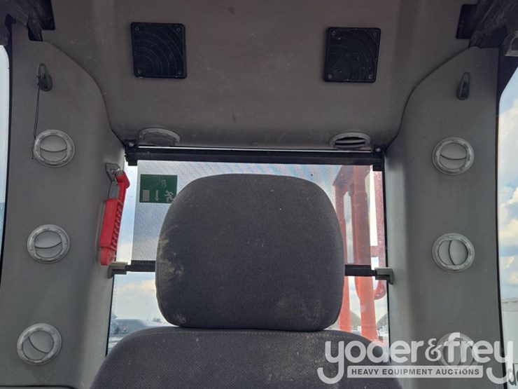 2021-volvo-ec200el-image-75