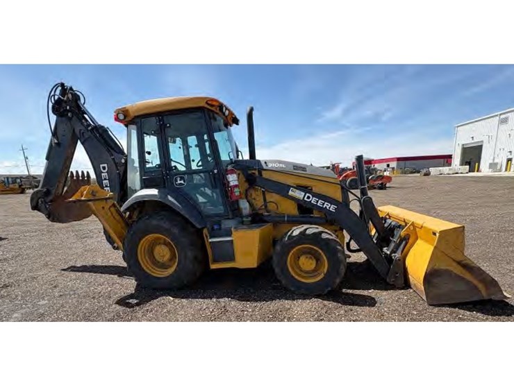 2022-deere-310sl-image-2