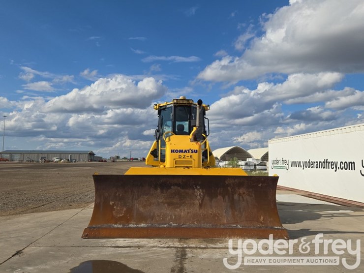 2023-komatsu-d61px-24-image-8