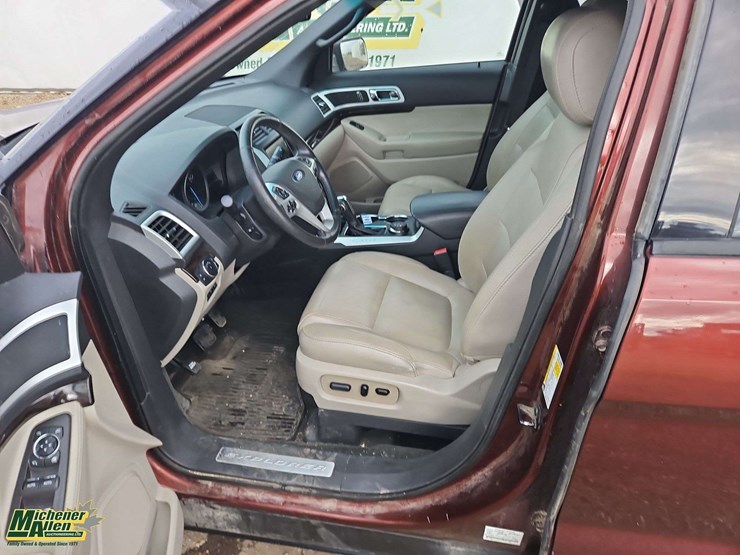 2015-ford-explorer-limited-image-13