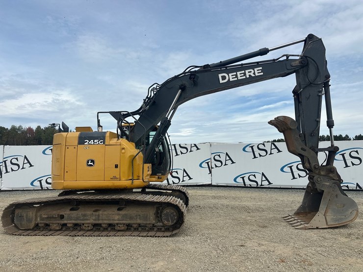 2017-deere-245g-lc-image-6