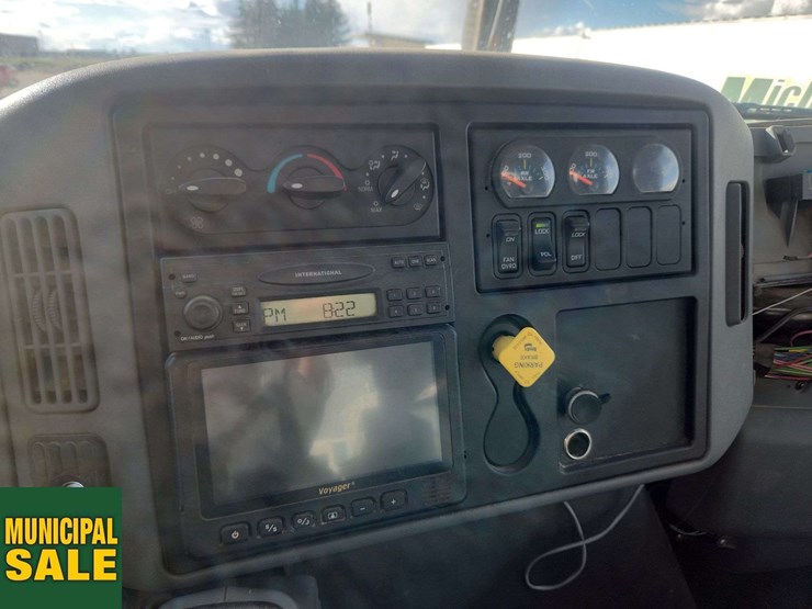 2007-international-workstar-7500-image-17
