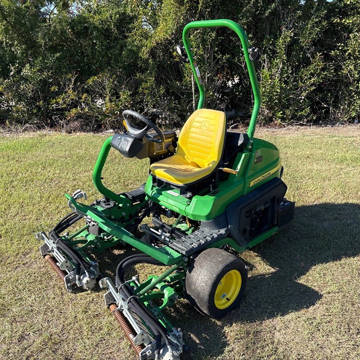 JOHN DEERE 2700