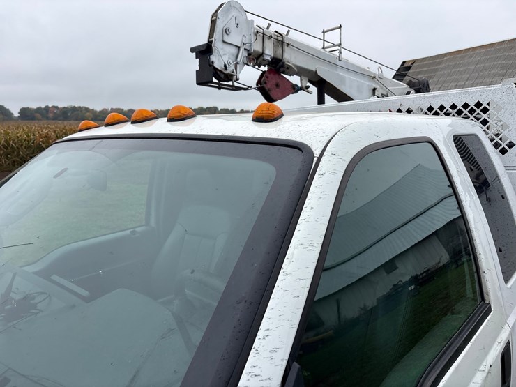 2015-ford-f550-image-11
