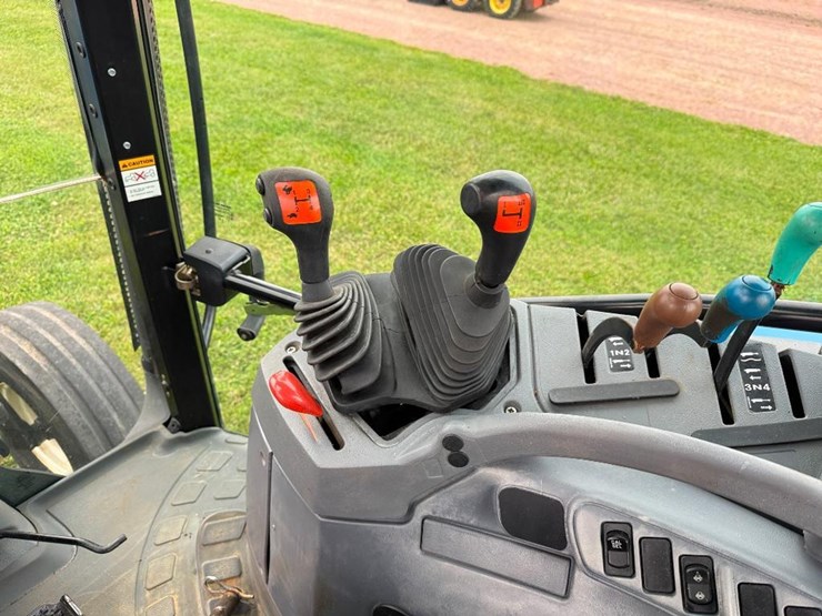 new-holland-ts110a-image-42