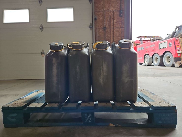 4-20l-diesel-fuel-cans-image-1