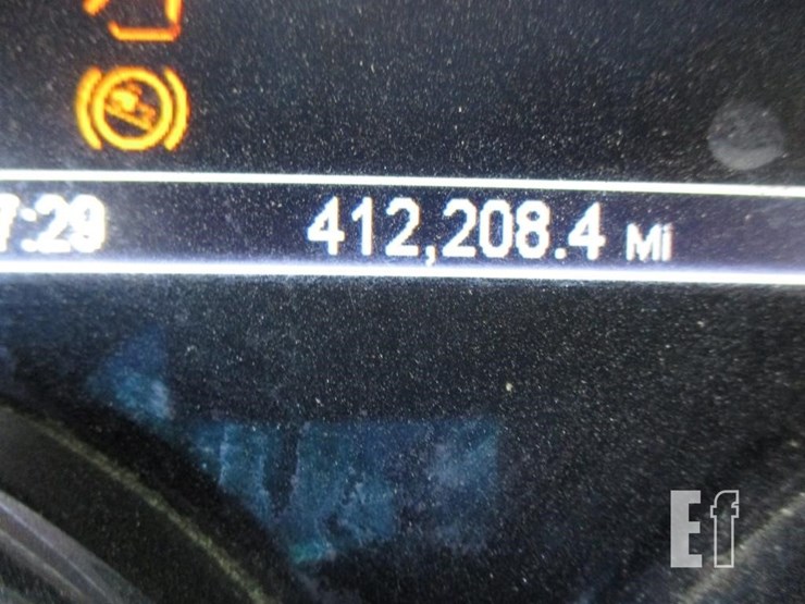 2020-peterbilt-579-image-30