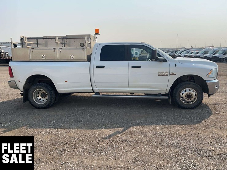 2015-dodge-3500-image-7