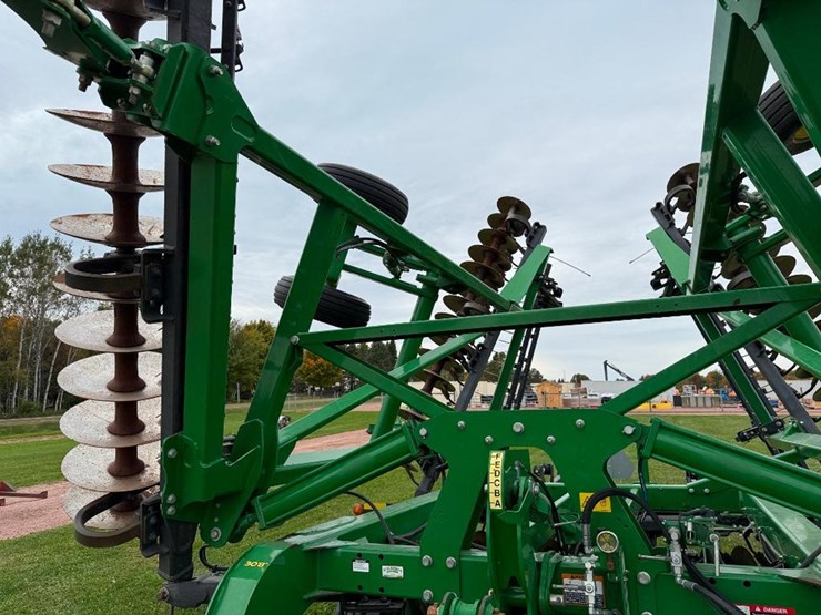 john-deere-2623-image-34