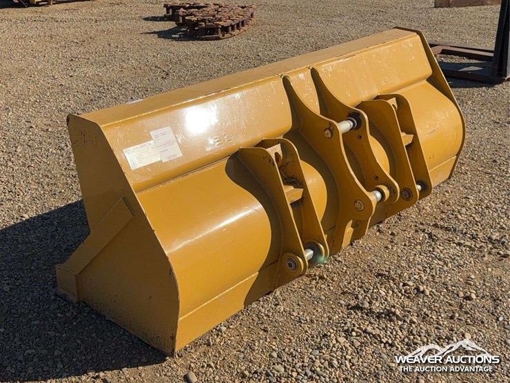 caterpillar-15-image-3