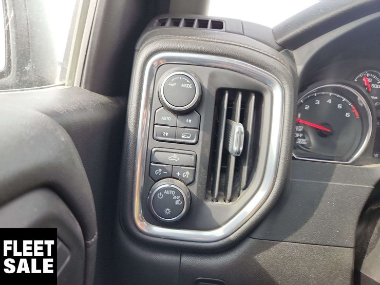 2022-chevrolet-silverado-1500-image-21