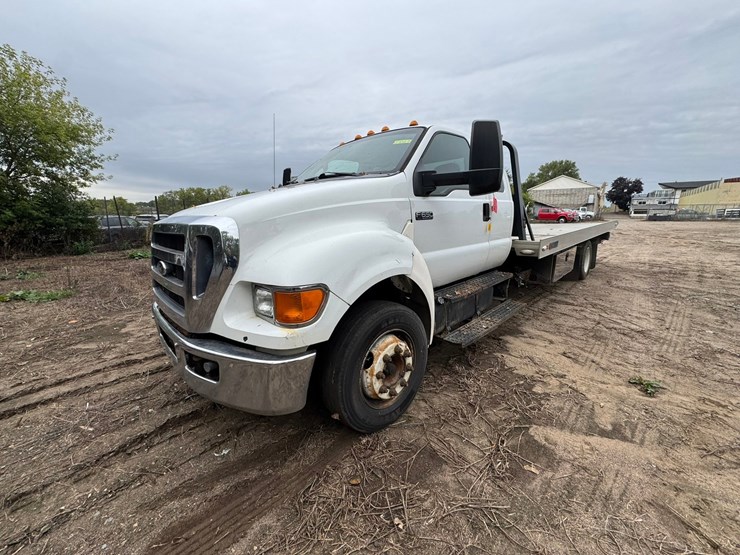 2015-ford-f650-image-1