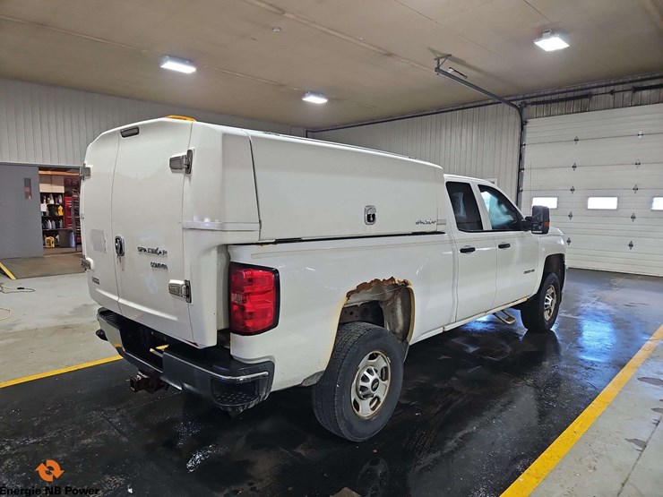 2015-chevrolet-silverado-2500hd-image-5
