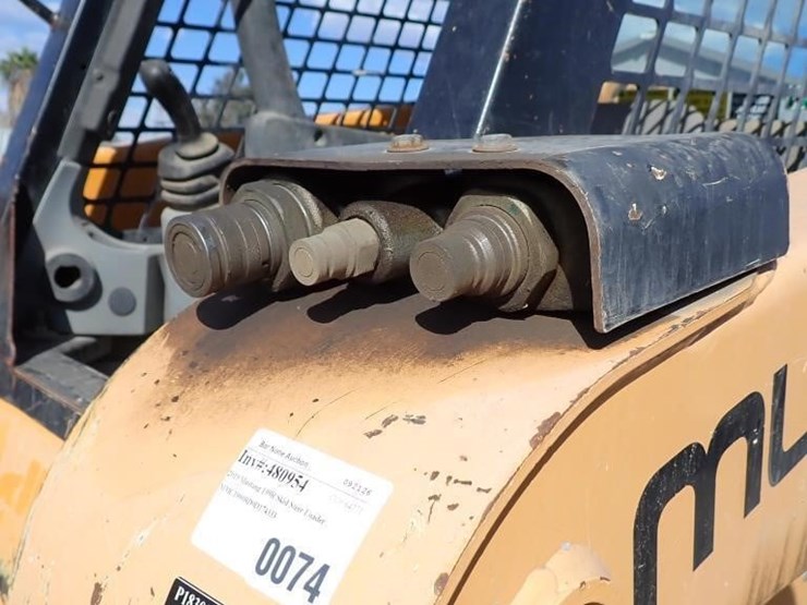 2019-mustang-1900r-skid-steer-loader-image-10