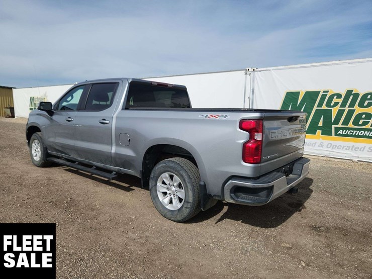 2023-chevrolet-silverado-1500-image-3