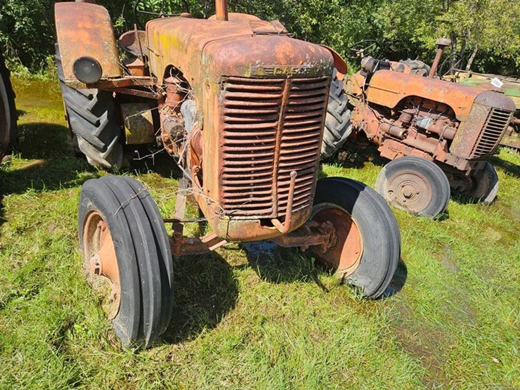 #2524-•-1948-case-la-tractor-image-8