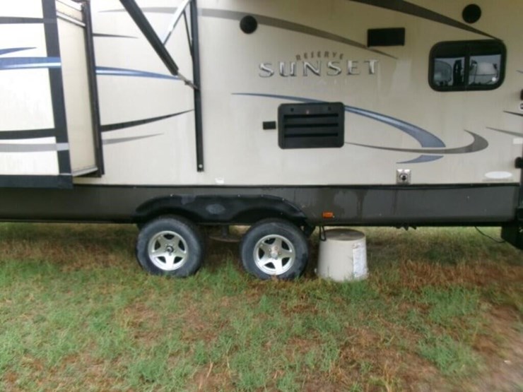 2013-sunset-trail-camper-image-8