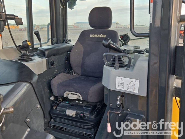 2023-komatsu-d61px-24-image-52