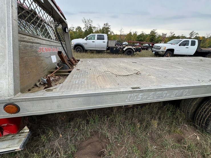 ford-f350-xl-image-16