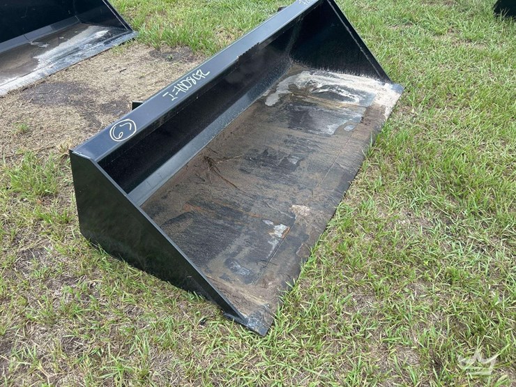 2025-swict-72in-bucket-skid-steer-attachment-image-2