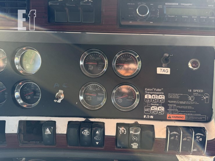 2006-kenworth-w900-image-19