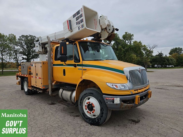 2009-international-durastar-4400-image-2