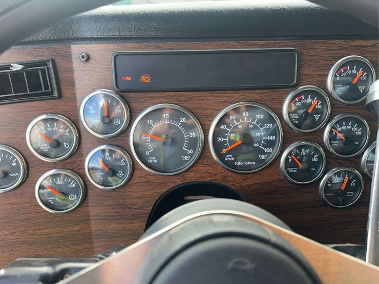 2015-western-star-4900sf-image-28