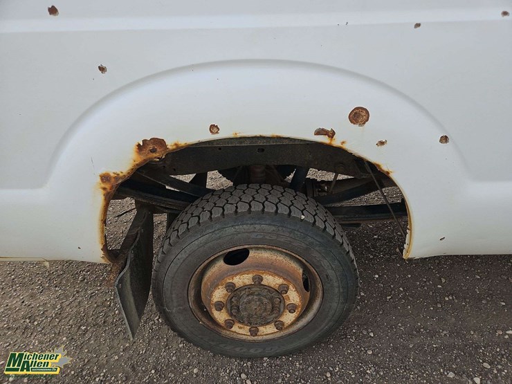 2011-ford-f350-image-11
