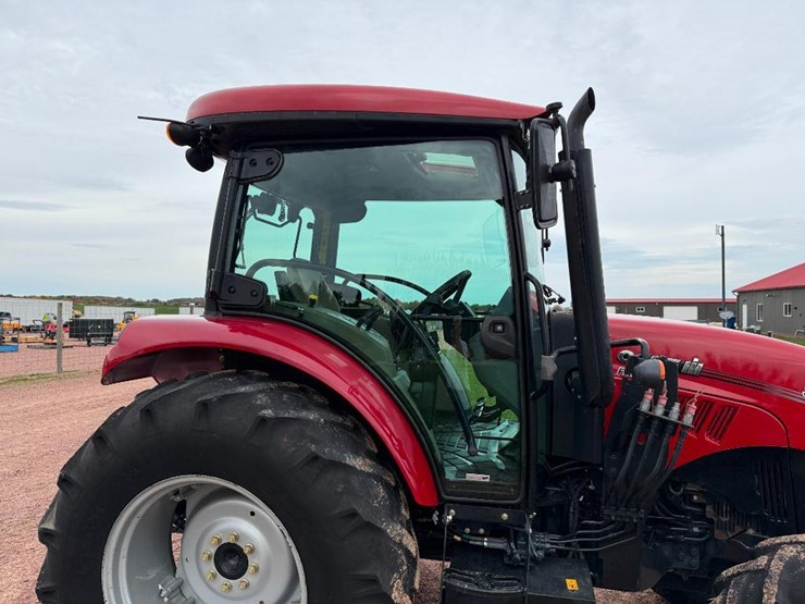 case-ih-farmall-95a-image-22