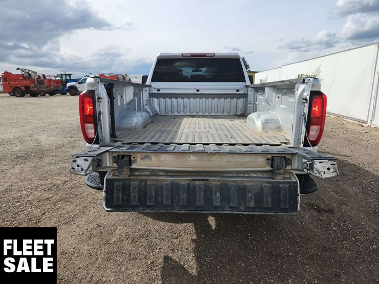 2022-gmc-sierra-2500hd-image-15