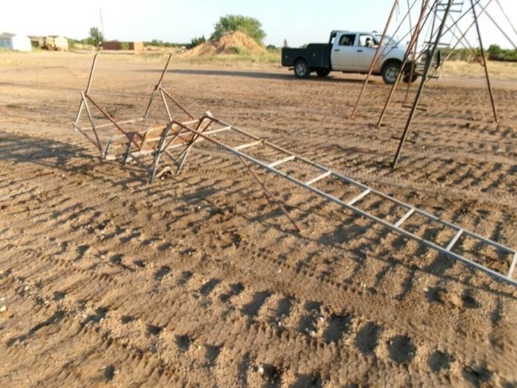 deer-stand,-two-man-tree-w/ladder-image-4