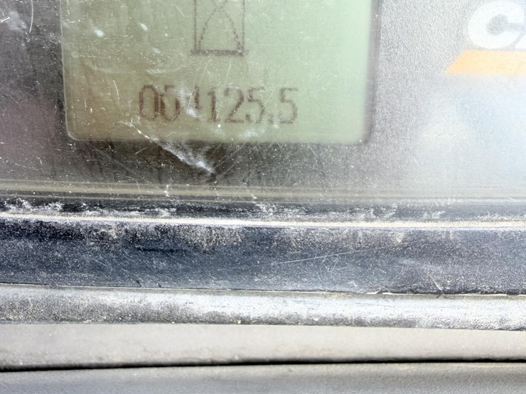 2009-case-580sn-image-10