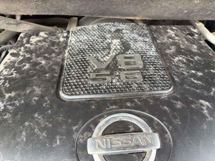 2011-nissan-armada-image-31