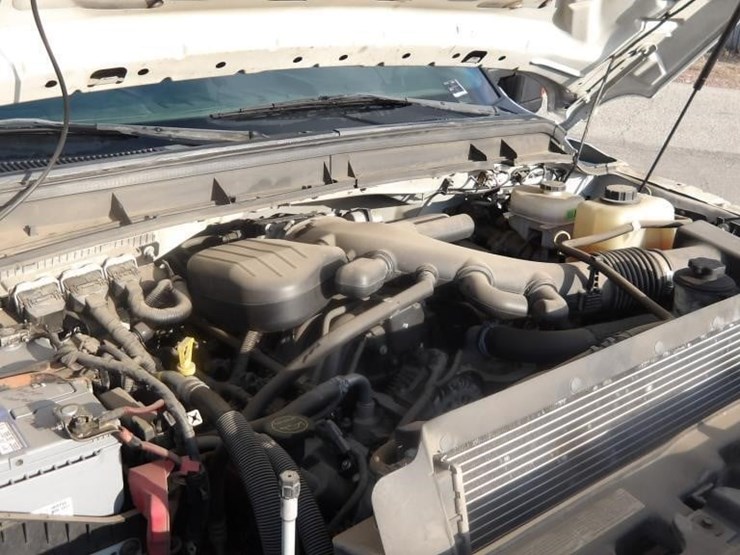 2015-ford-f550-image-8