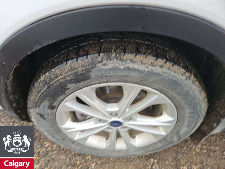 2017-ford-escape-se-image-9