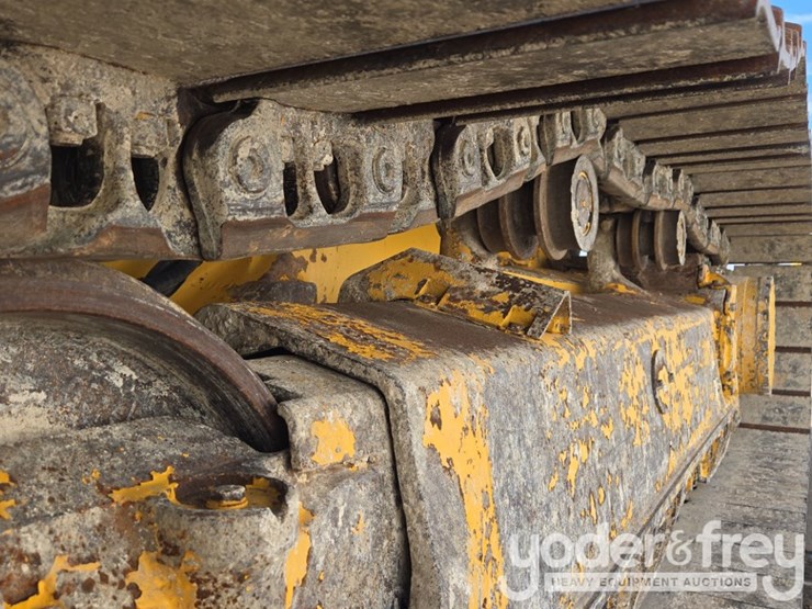 2023-komatsu-d61px-24-image-12