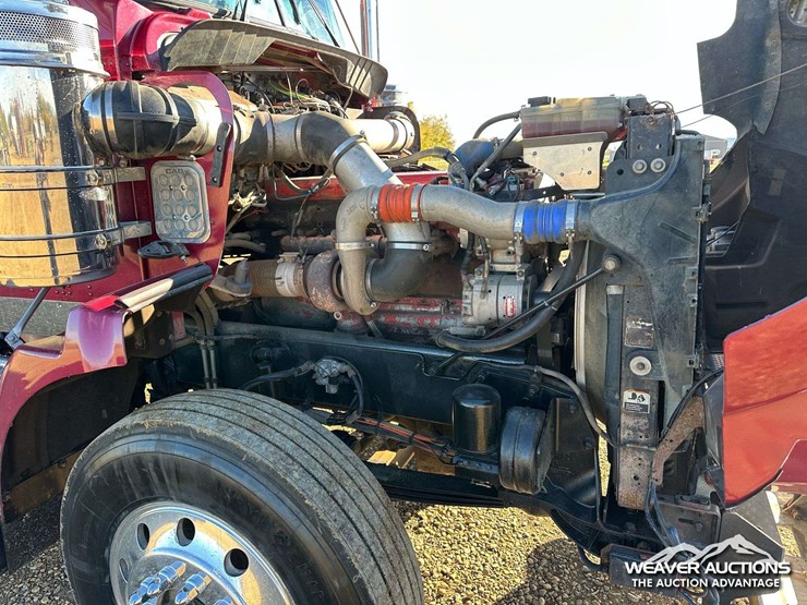 2011-kenworth-t800-image-42