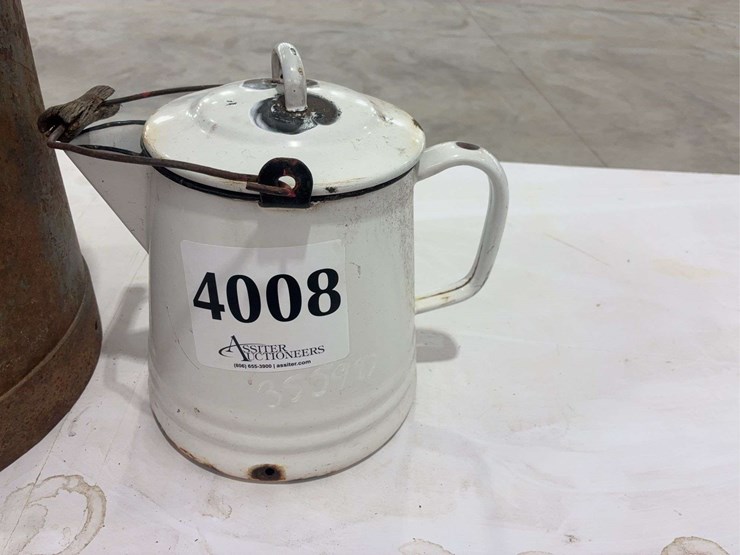 vintage-coffee-pod-and-milk-can-image-2