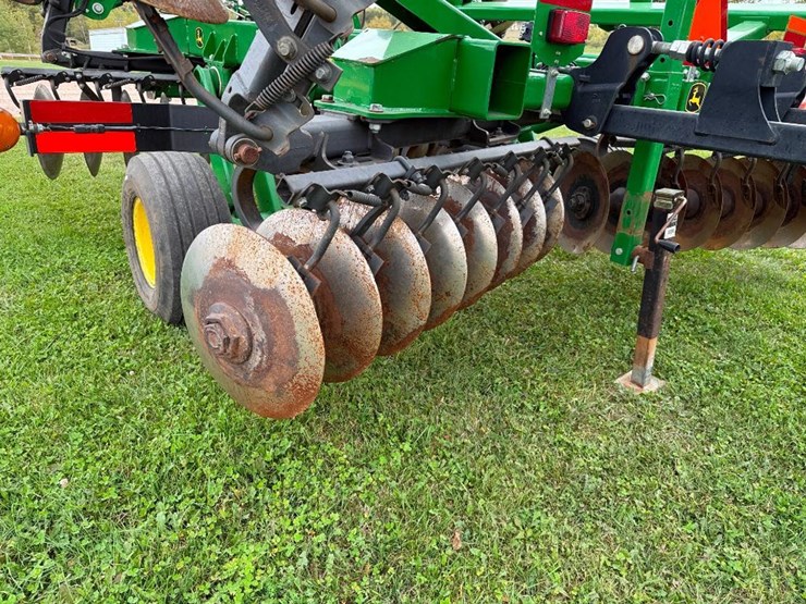 john-deere-2623-image-21