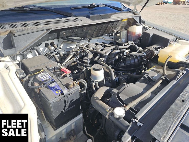 2019-nissan-nv3500hd-image-28